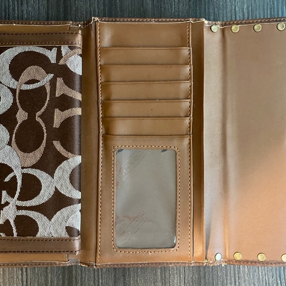 Coach Wallet - Picture 5 of 7